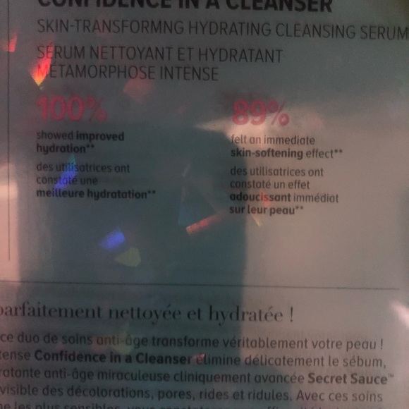 🧚🏻♀️NWT Limited Edition Confident Skin Gift Set - Picture 7 of 7